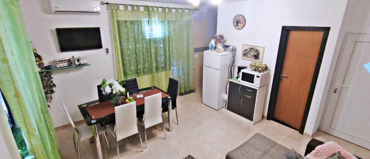 Apartmani Anastazija Karlobag Zewnętrze zdjęcie