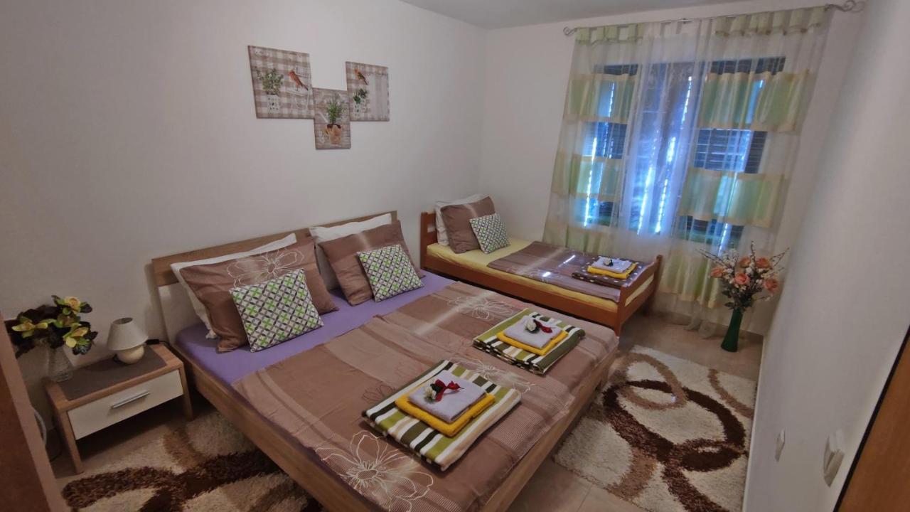Apartmani Anastazija Karlobag Zewnętrze zdjęcie